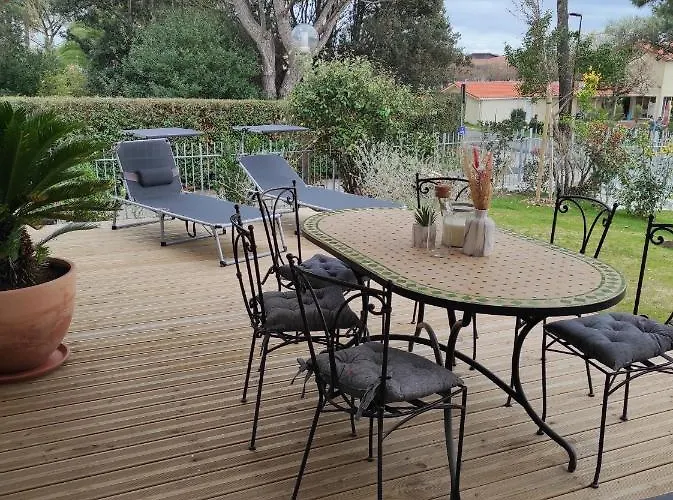 Maisonnette Neuve Et Commerces A Pied