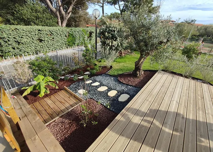 Maisonnette Neuve Et Commerces A Pied