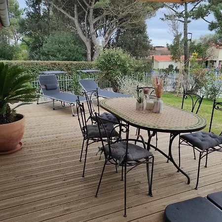 Maisonnette Neuve Et Commerces A Pied